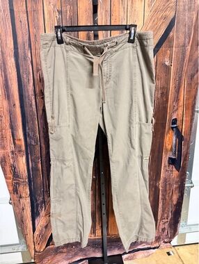 Columbia Women's Medium Khaki Cargo Pants with Drawstring Waist